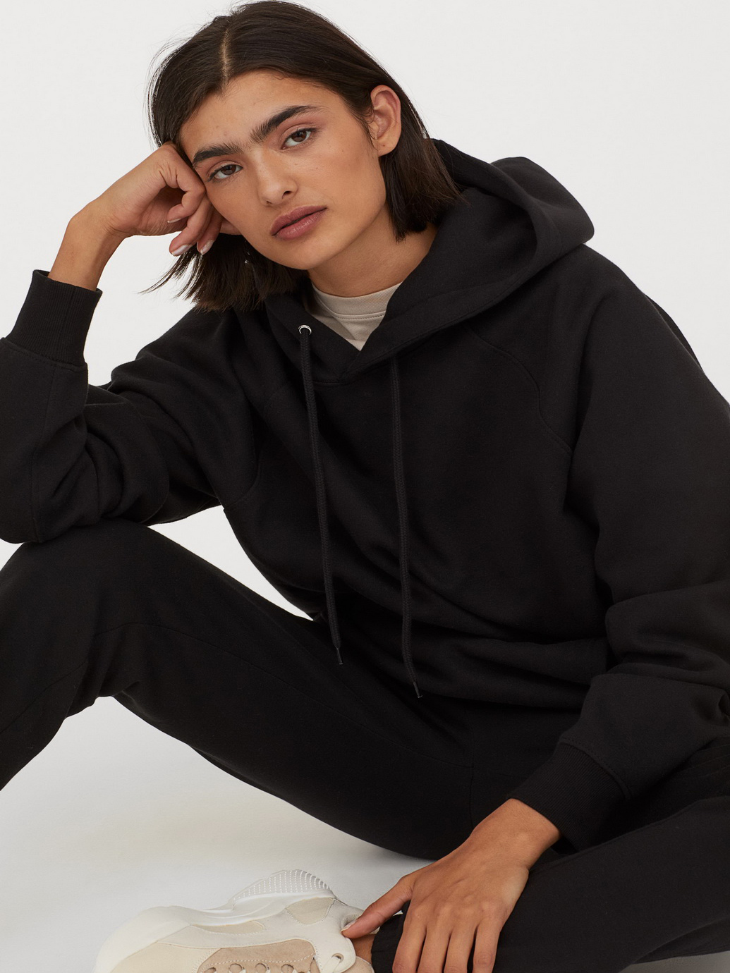 

Худи H&M 0794575-0 XXS Черное