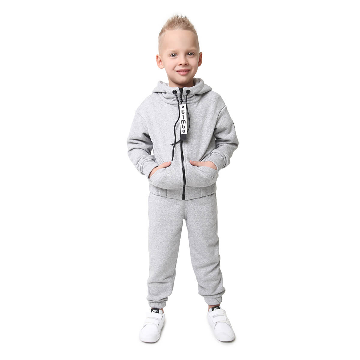 

Спортивный костюм Timbo Alex р.30 (6-7 лет) 122 см Светло-серый (K064635)