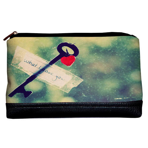 

Косметичка дорожная Lovely Presentville Ключ к сердцу 26x15x8 см