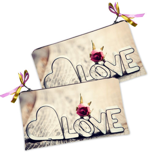 

Косметичка женская Presentville Love цветок 20x12 см