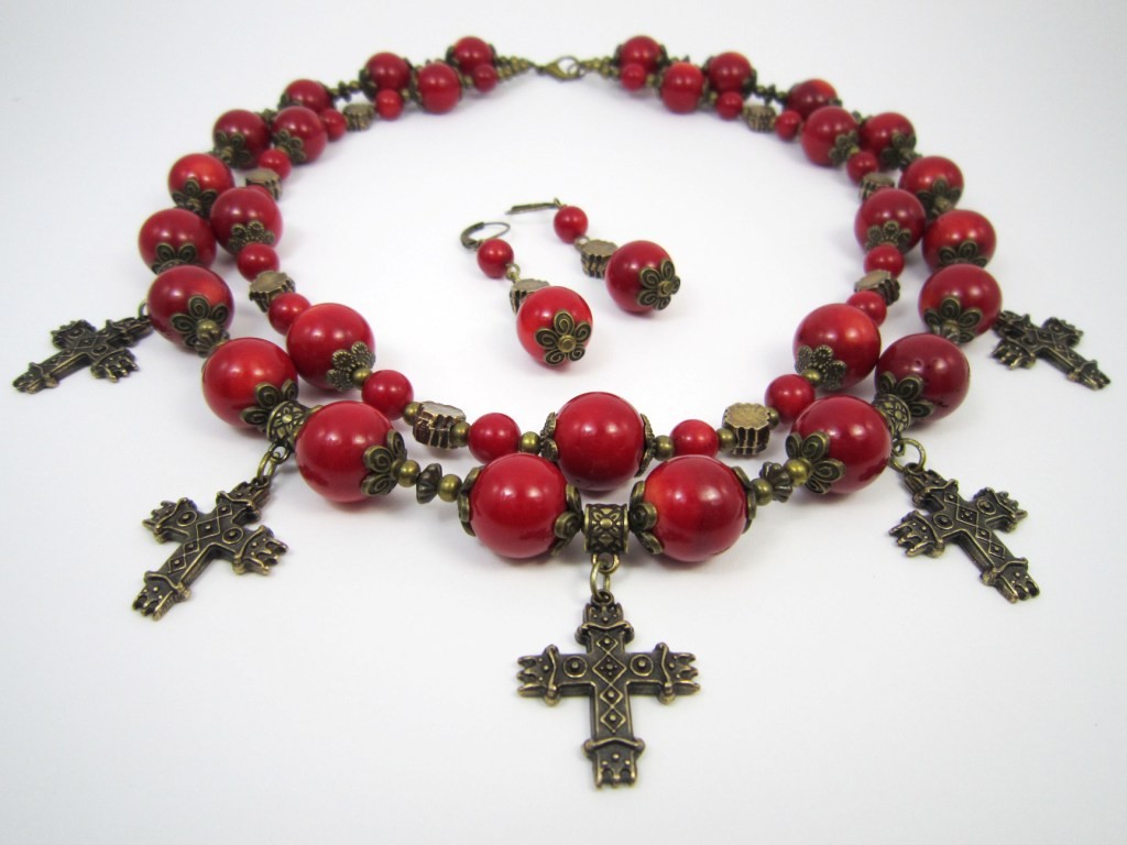 

Ексклюзивне намисто зі згардами "Гуцулка" Корал (Колекція "Етніка") 1Дизайн-Студія "FF" 13.03.16.007