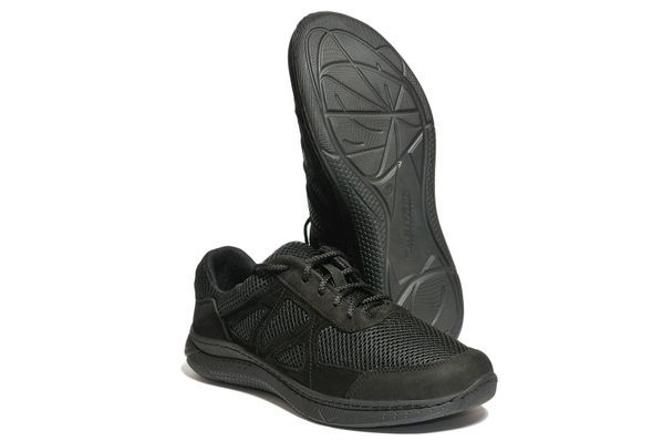 

Кроссовки Strongboots Чероки летние кожа нубук/сетка Черный 5650-3-2 (38)