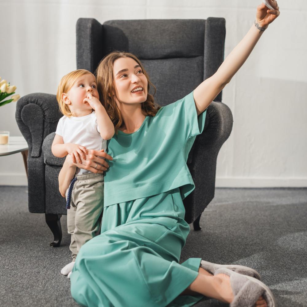 

Платье Babywoo для беременных и кормящих оливковое S