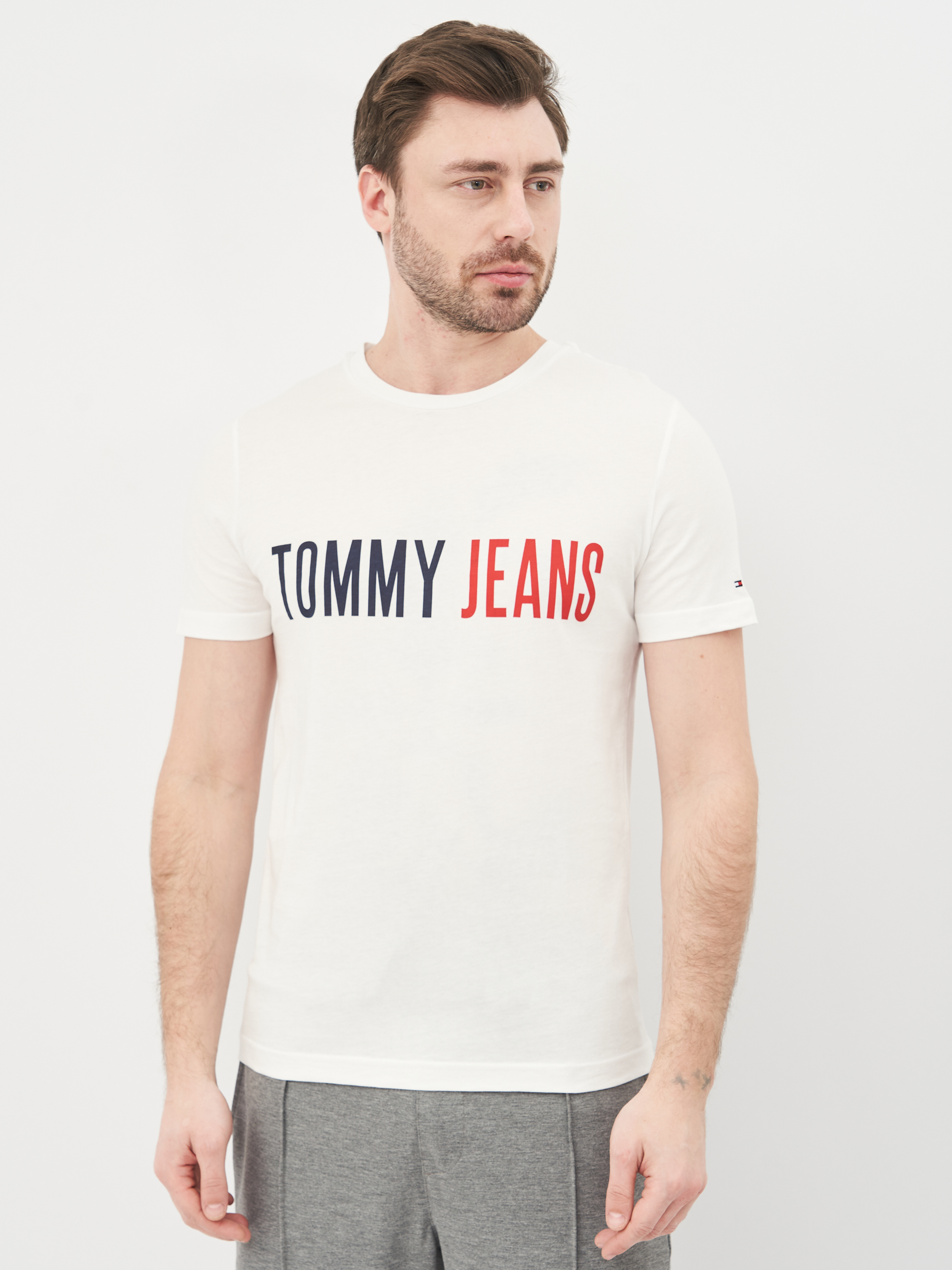 Акція на Футболка Tommy Jeans 10582.2 S (44) Біла від Rozetka