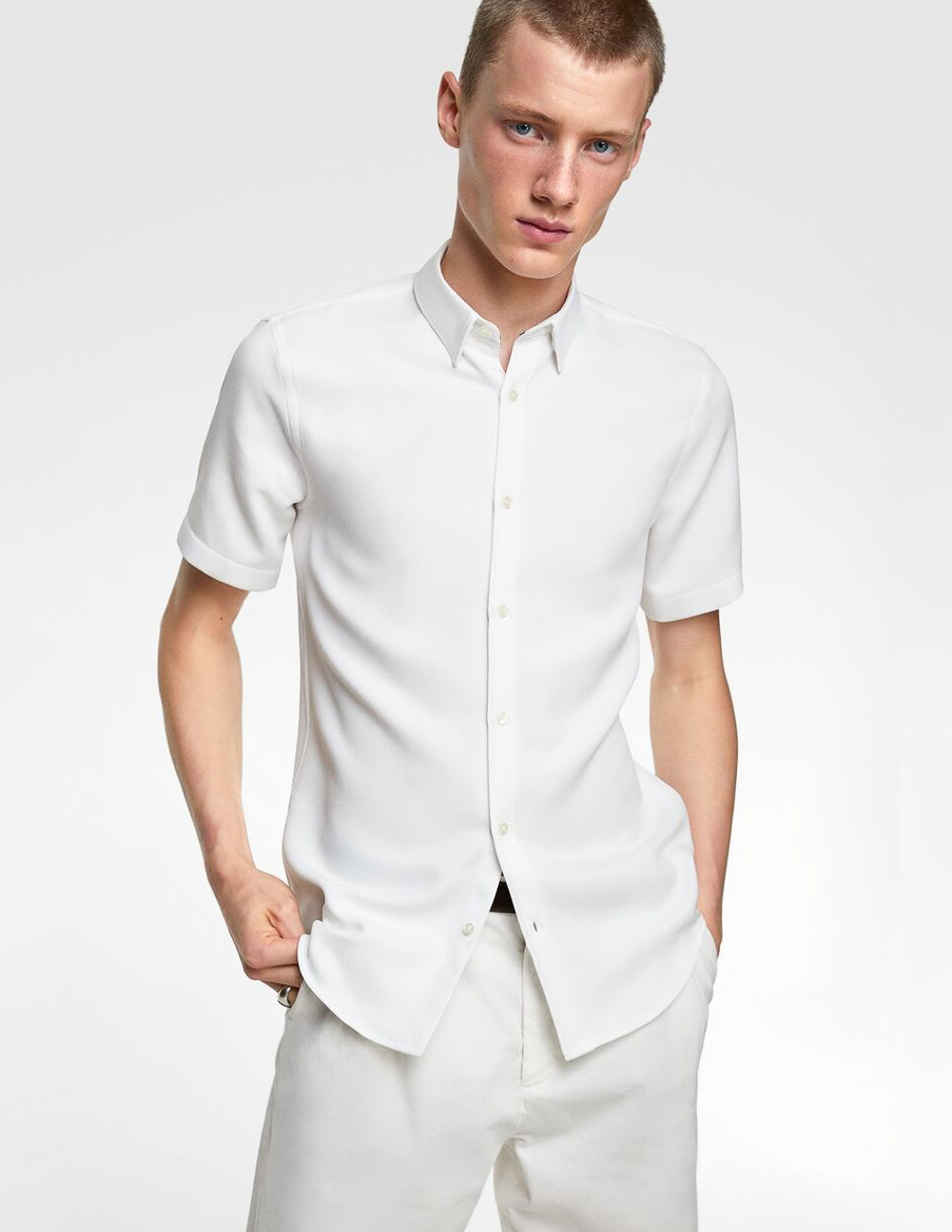 

Рубашка к/р Zara М0109221 (7445/317/250) цвет белый M