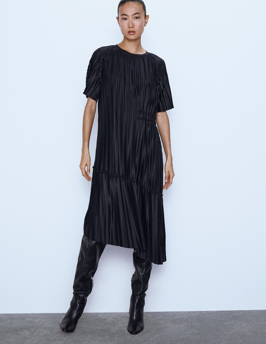 

Платье Zara Ж1060703 (6050/632/800) цвет черный S