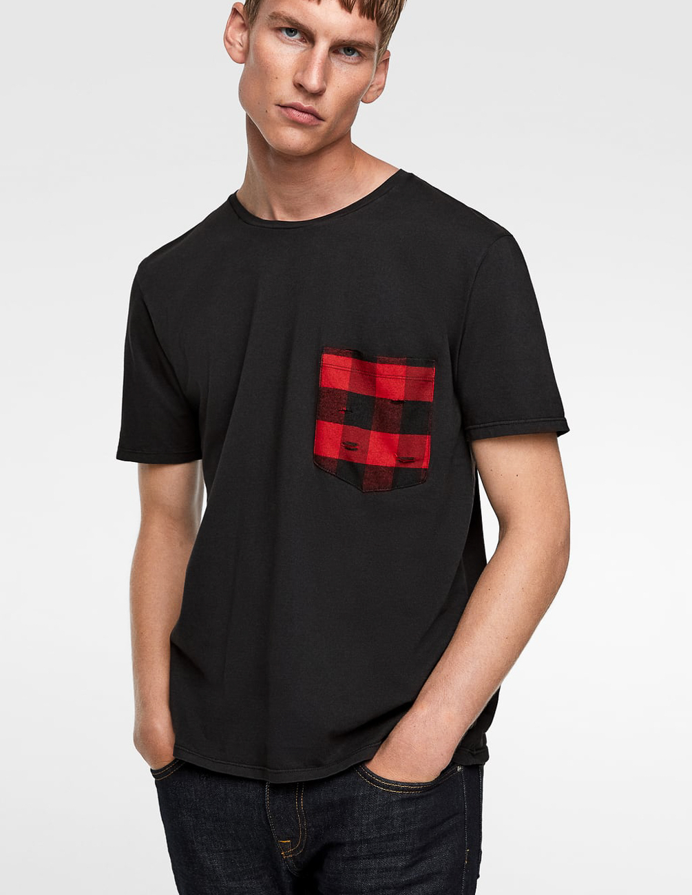 

Футболка Zara М0109091 (5644/306/800) цвет черный L