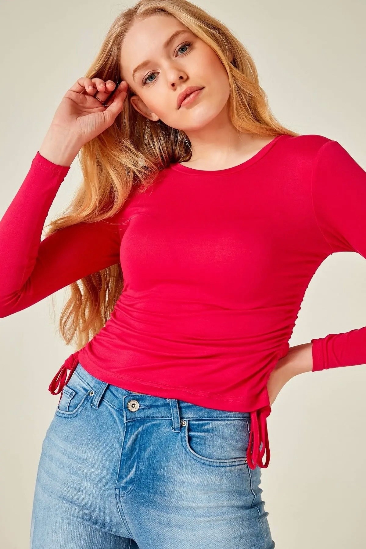 

Жіночий лонгслів із затяжками по боках Boutiqen 1102 XL Фуксия