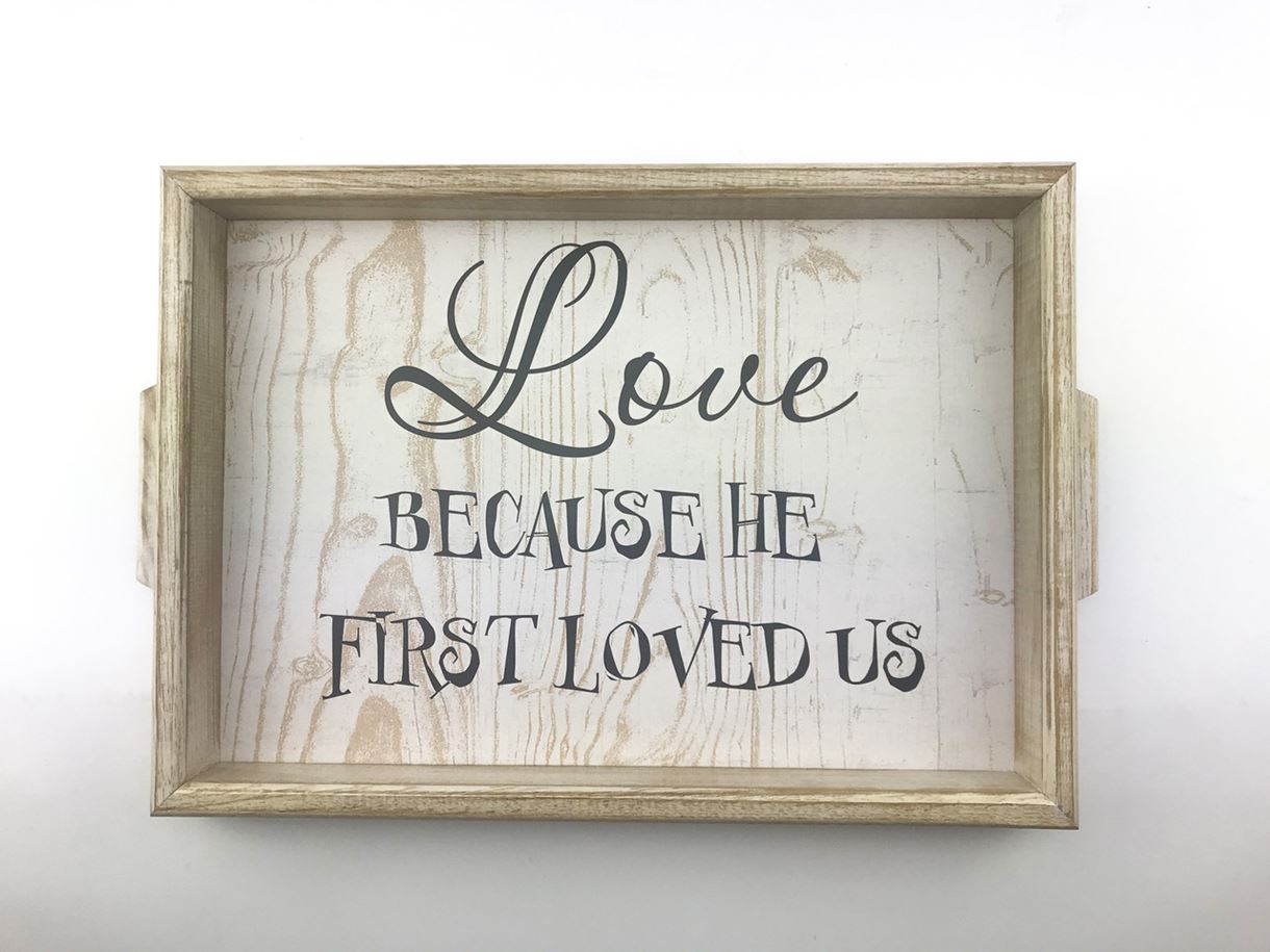

Дерев'яний прямокутний піднос/таця з ручками 40 30 см "Love because he first loved us" Білий