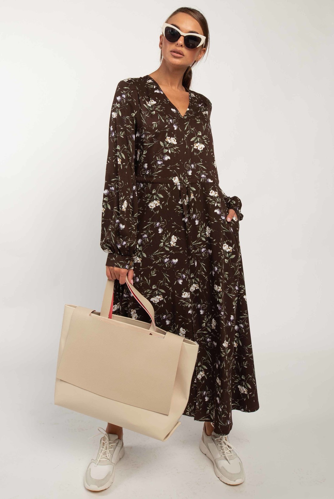 

Женское Rimari платье из штапеля с принтом Несси цвет черный 46 (ПЛ 2320 шоколад)