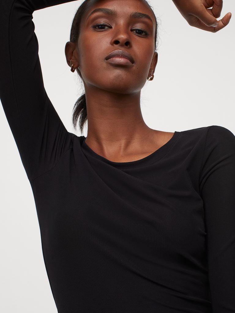 

Лонгслив H&M 0917760001 L (175/104А) Черный