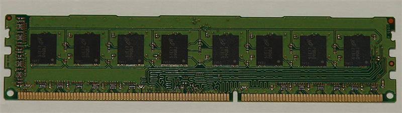 

Модуль памяти DDR3 4GB/1600 Micron (MT8KTF51264AZ-1G6E1) Refurbished