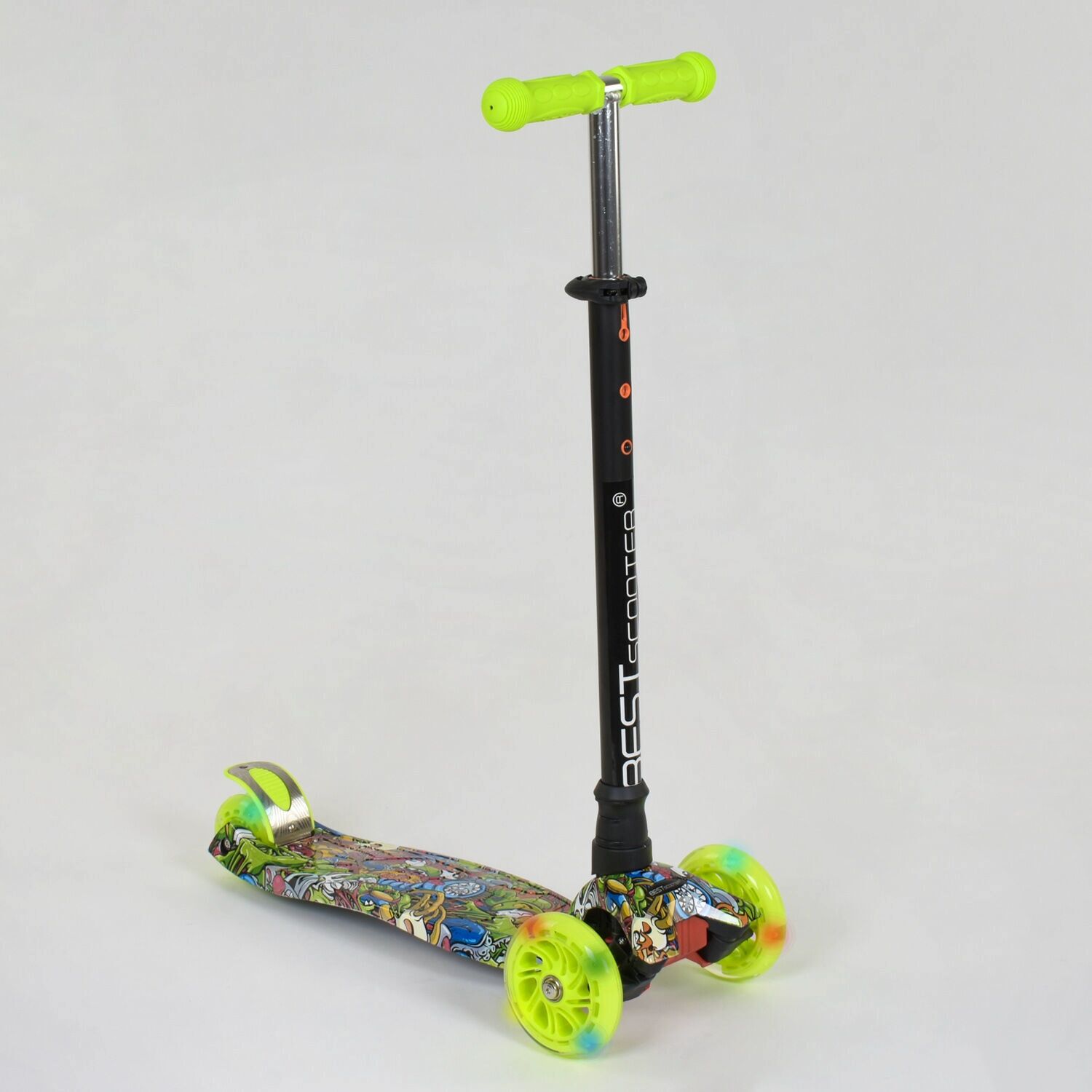 

Самокат-кикборд Best Scooter А 24647 /779-1391Зеленый для детей от 2-х лет Светящиеся колеса (IG74307)