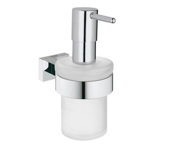 

Дозатор на стену для моющего средства GROHE хром ESSENTIALS CUBE 40756001