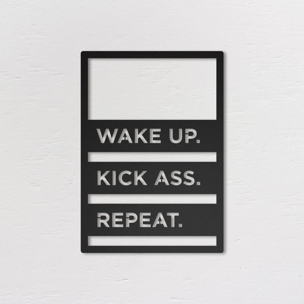 

Объемная картина-панно из дерева на стену 40х57 см IdeaClock Kick us repeat