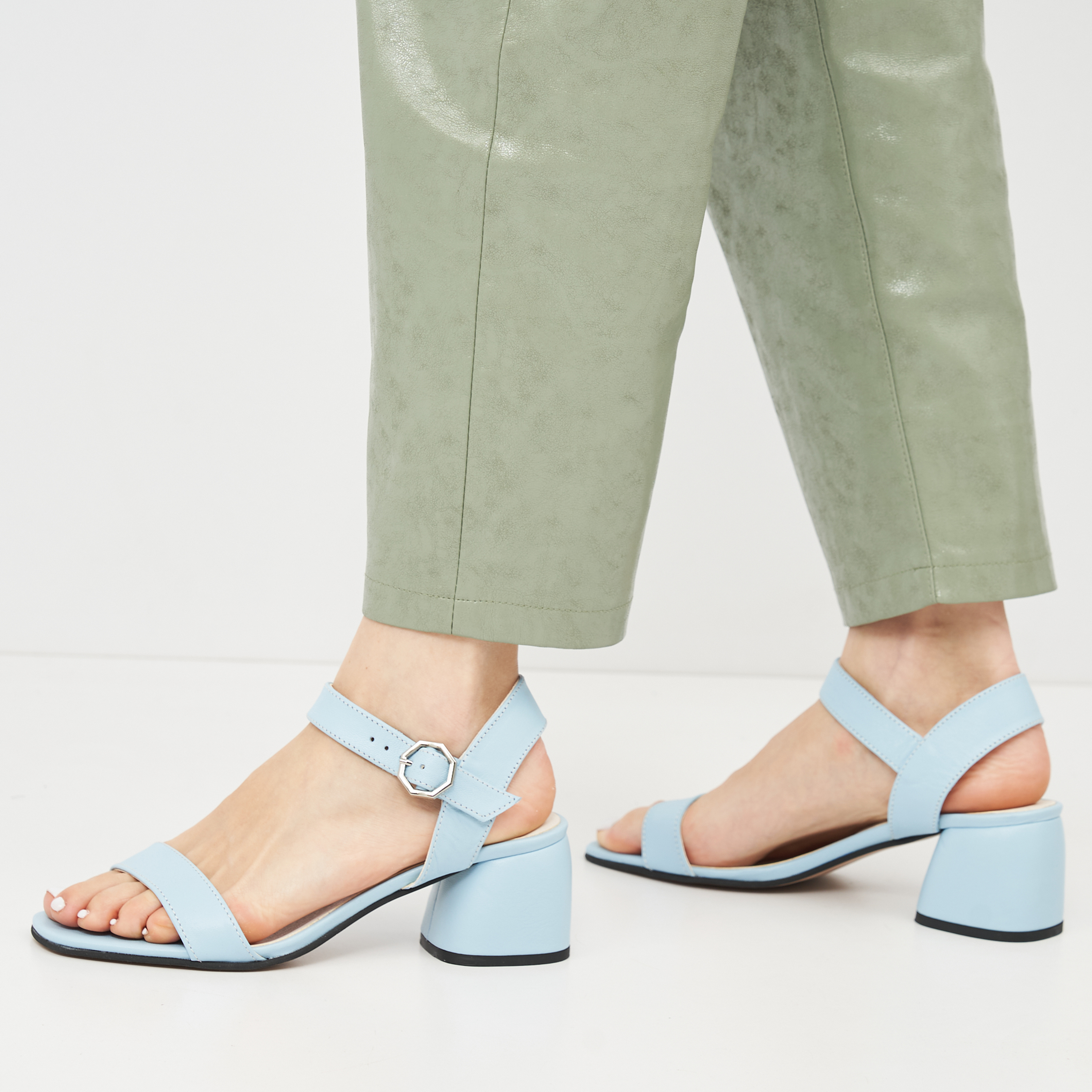 

Босоножки Ashoes 32827700 41 26 см Голубые