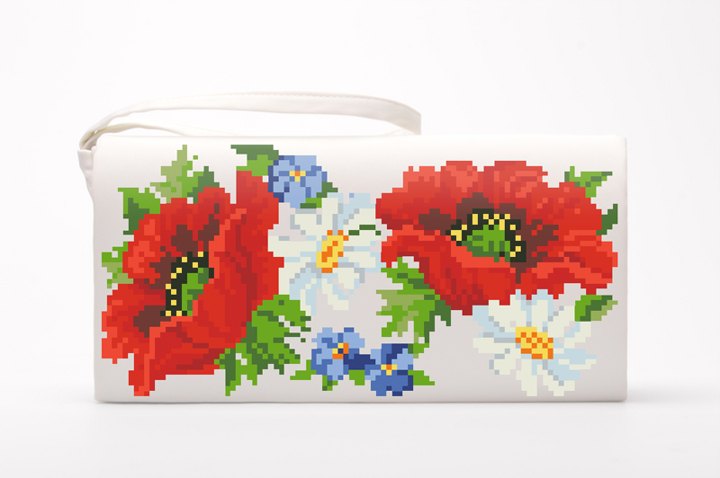 

Набір для вишивки бісером Барвиста Вишиванка заготовки пошитого клатча Маки, ромашки, незабудки (КЛ102шМ1301k)