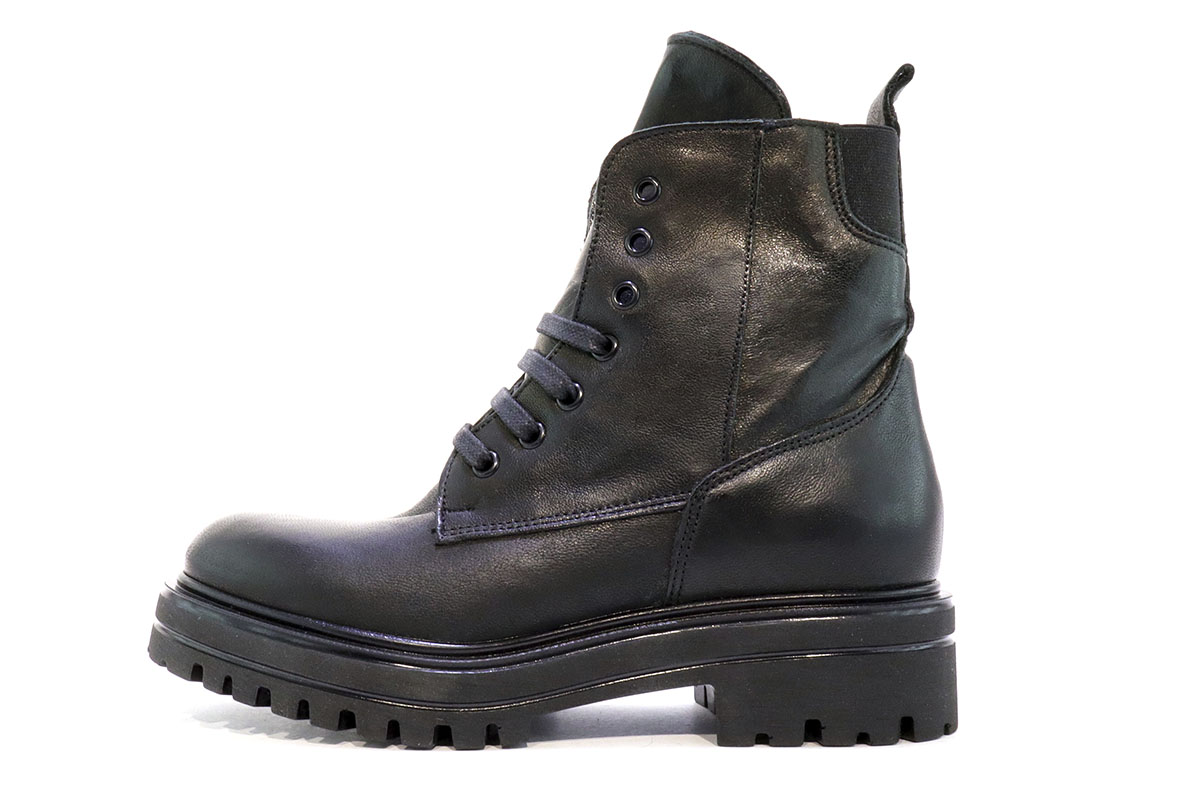 

Женские ботинки Nila and Nila 38 (4592-38)