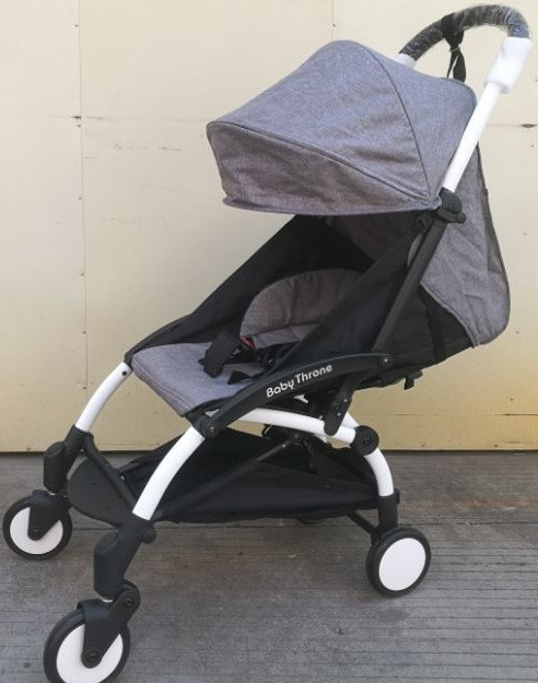 

Прогулочная коляска Baby Throne с облегчённой, прочной рамой. Вес 5,8 кг. Серый