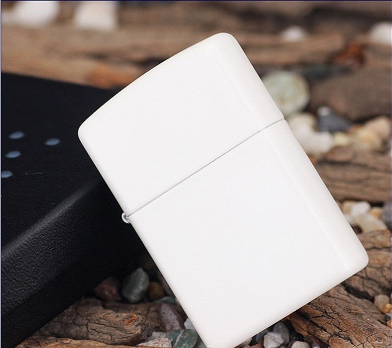 

Зажигалка Zippo WHITE MATTE (214)