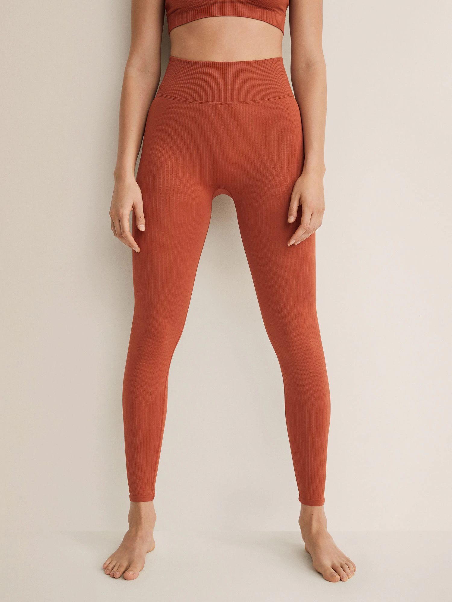 

Спортивные леггинсы Mango 87085639-79 M