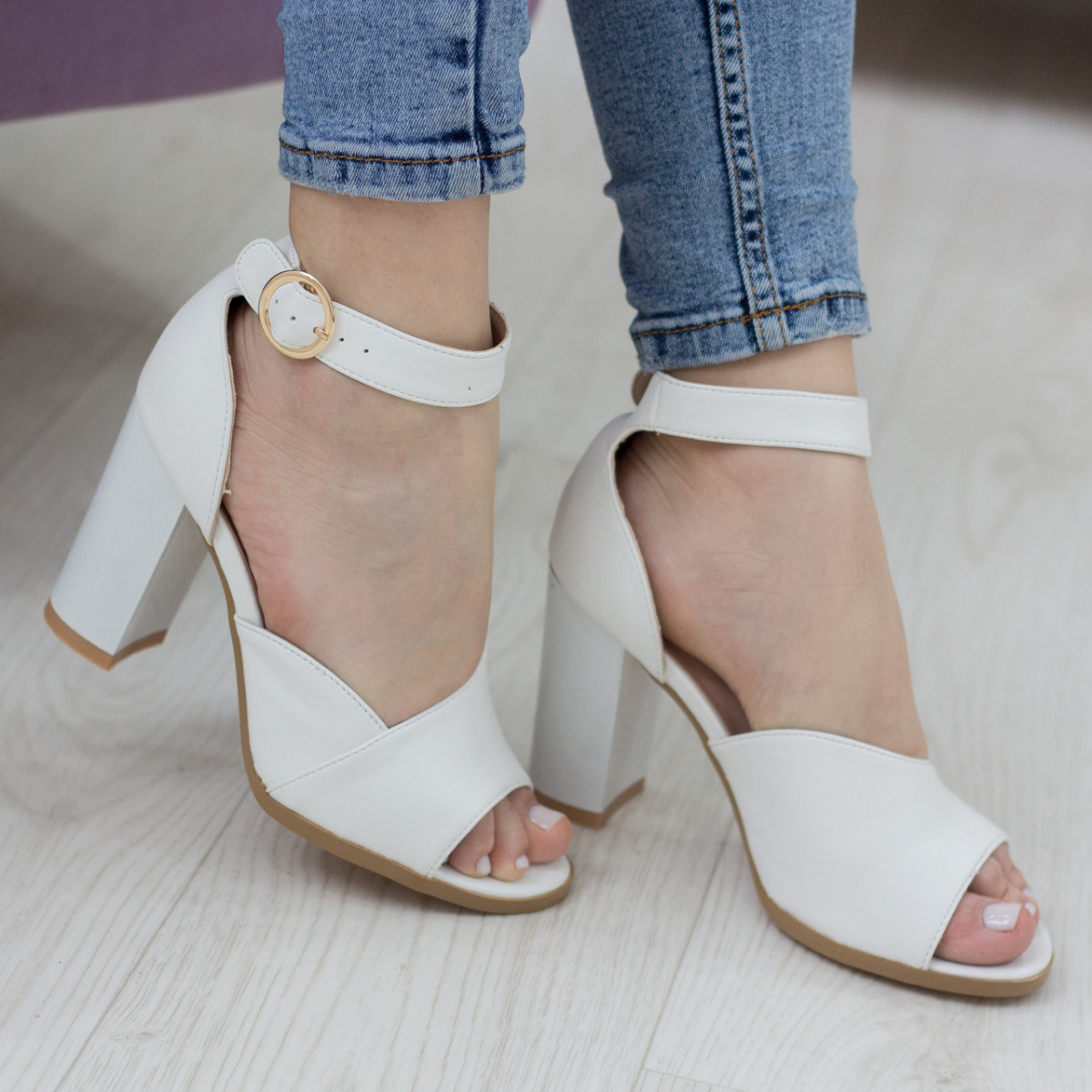 

Женские босоножки Shoes Zachary 2703 36 размер 23.5 см Белый
