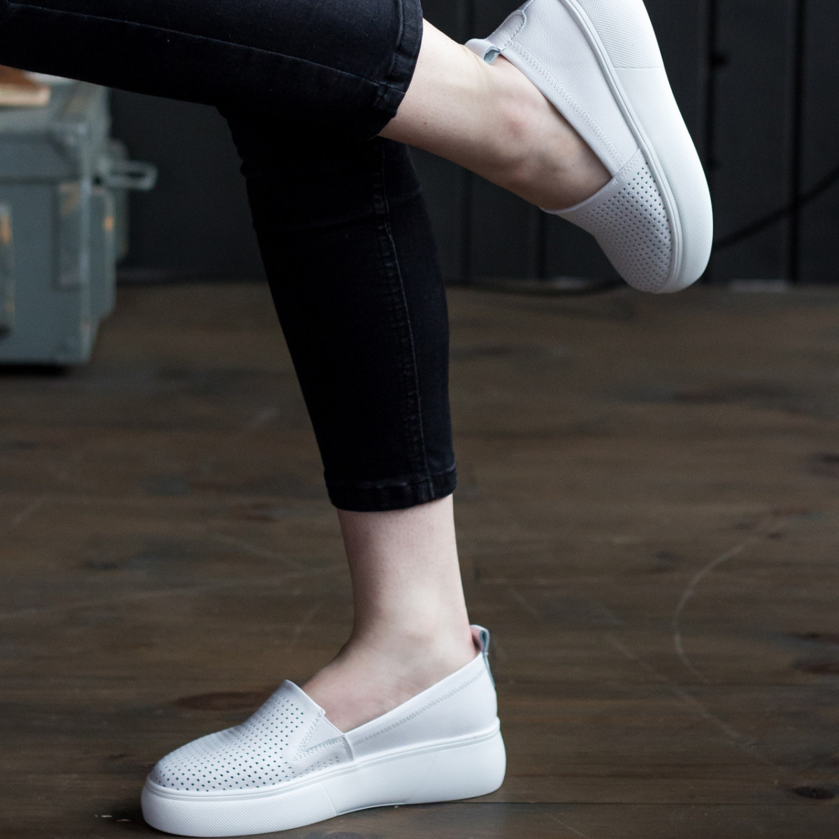 

Слипоны женские Shoes Edhessa 2776 38 размер 24 см Белый