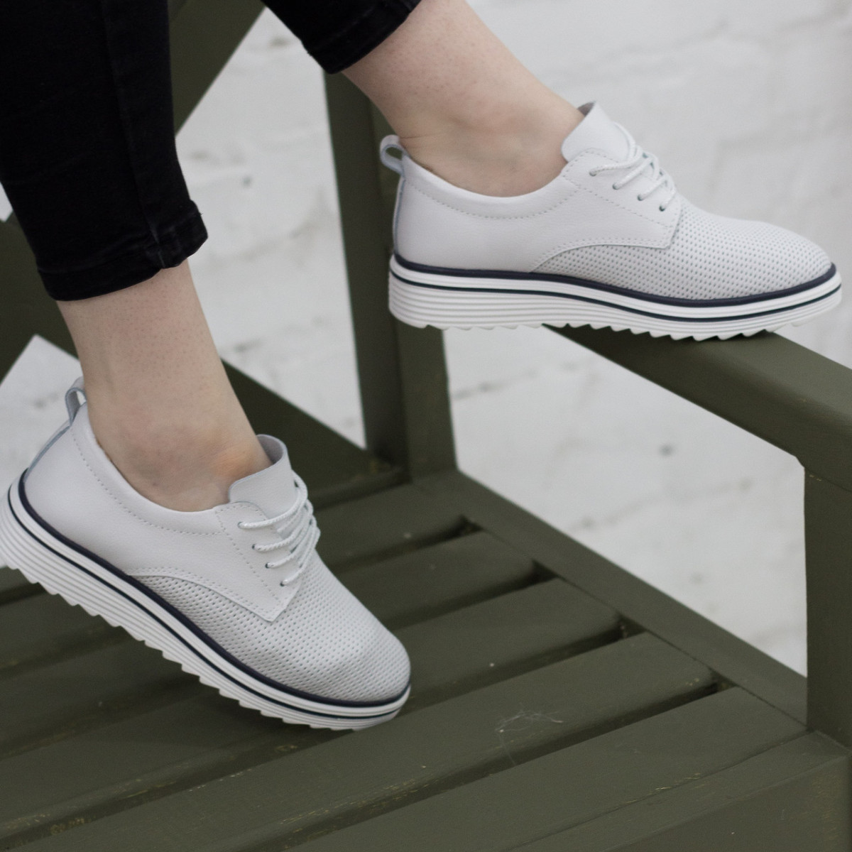 

Кроссовки женские Shoes Saffi 2688 37 размер 24 см Белый