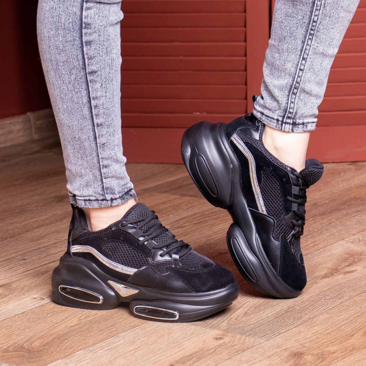 

Кроссовки женские Shoes Yushamishi 2660 38 размер 24 см Черный