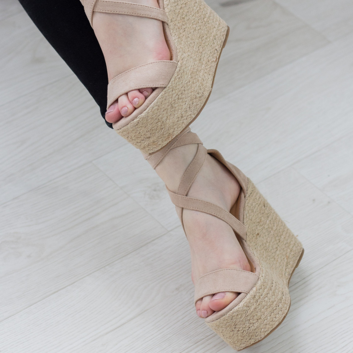 

Женские босоножки Shoes Abs 2773 40 размер 25.5 см Бежевый