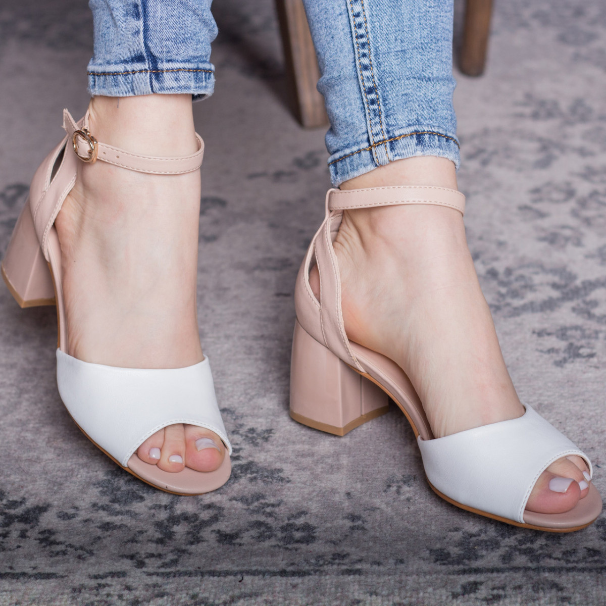 

Женские босоножки Shoes Haiku 2830 39 размер 25 см Белый