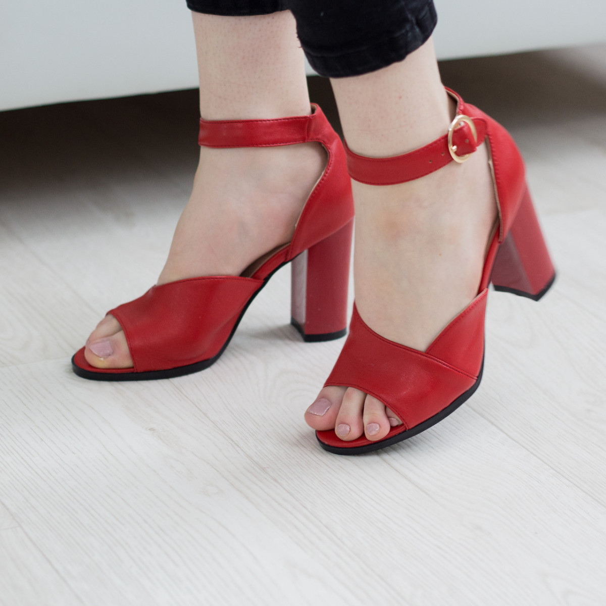 

Женские босоножки Shoes Zachary 2659 36 размер 23.5 см Красный