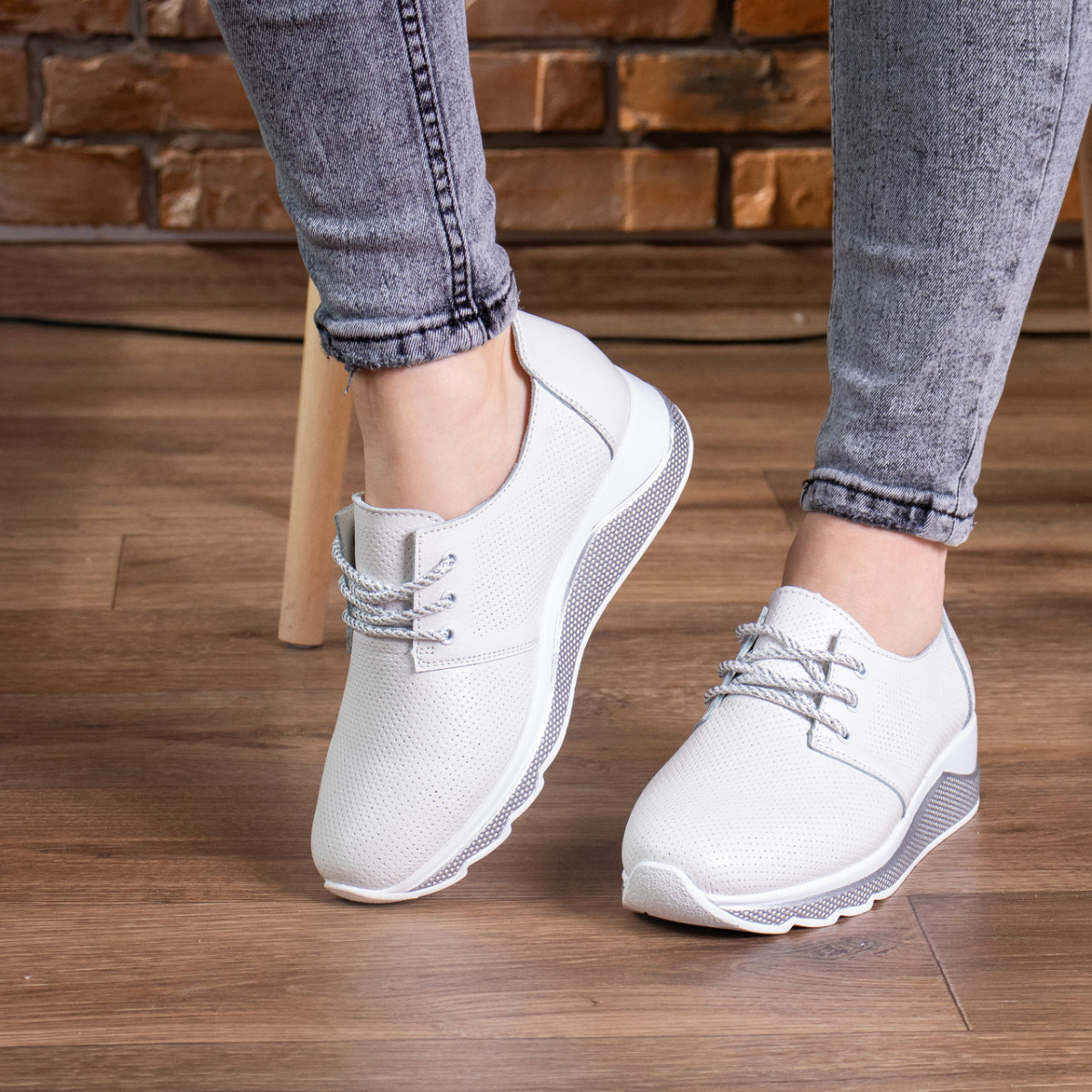 

Кроссовки женские Shoes Xanthus 2673 37 размер 24 см Белый