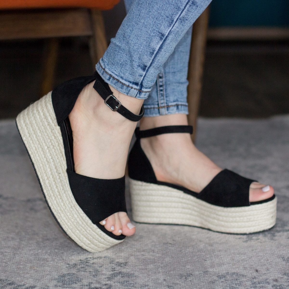 

Женские босоножки Shoes Wackywoo 2824 39 размер 25 см Черный