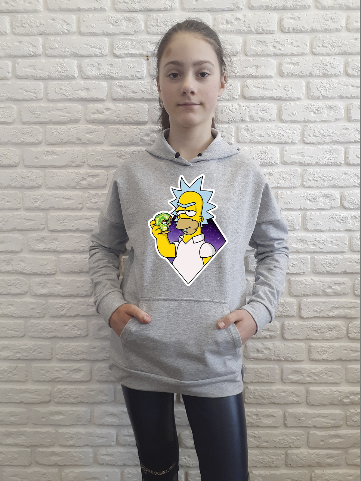 

Худи для девочек ArtSvet Рик и Морти (Rick and Morty) Серая 146 см NWR1MSER
