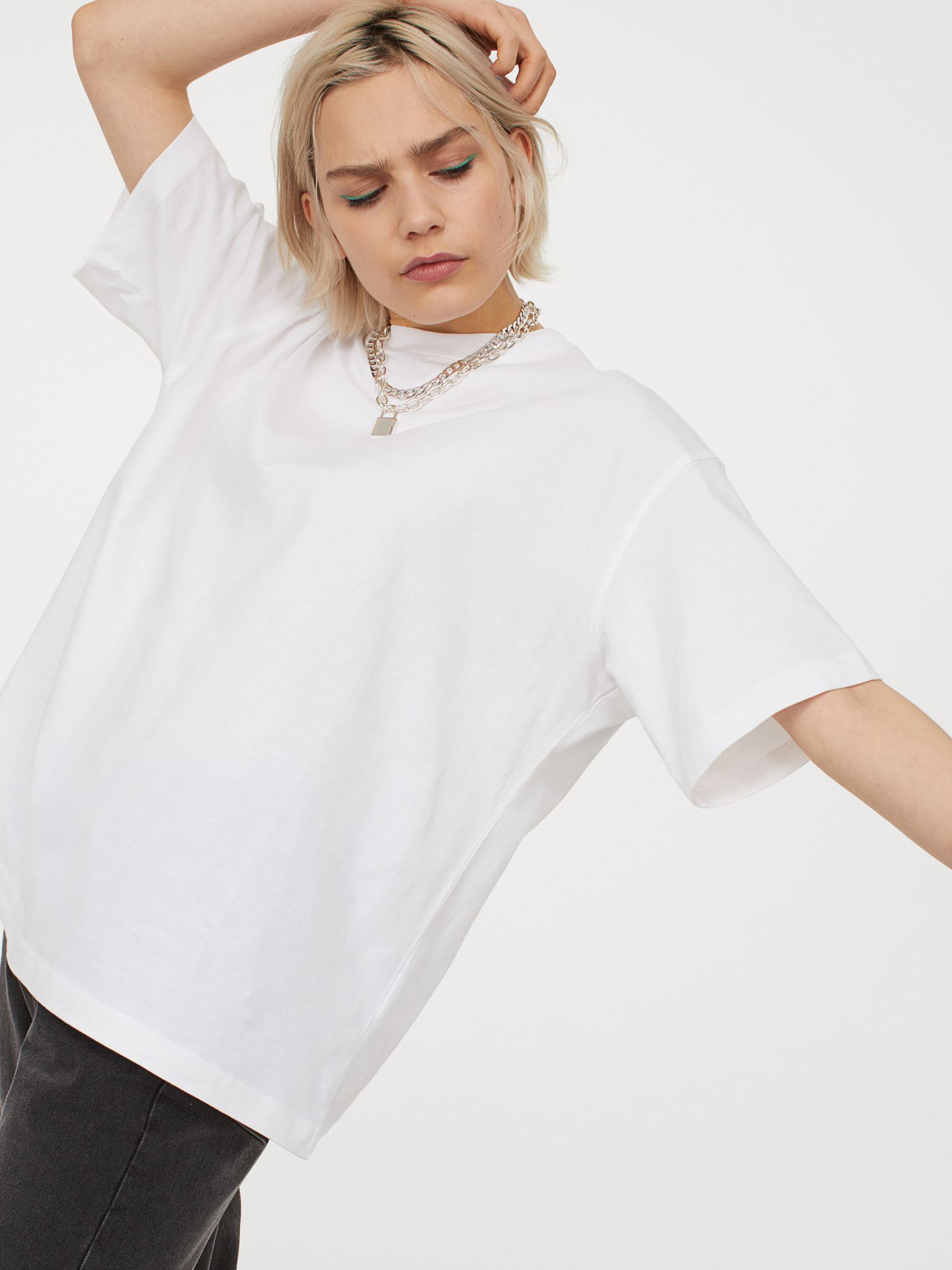 

Футболка H&M 060806388_white XS Белая