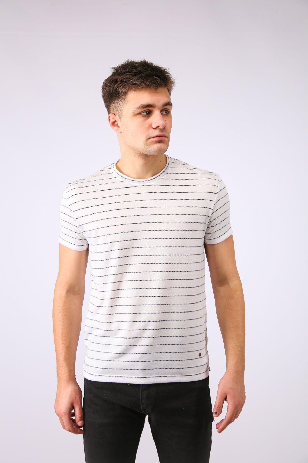 

Футболка VAGANZA Y20-1109 S Білий з темно-синім