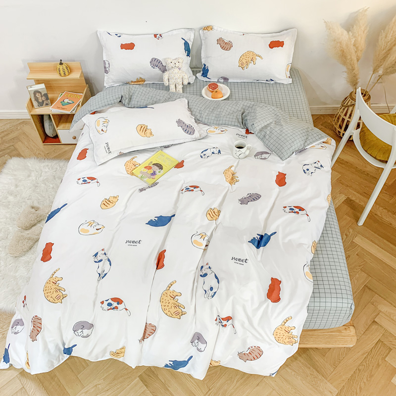 

Комплект постельного белья Sleeping cats (полуторный) Berni Home Белый