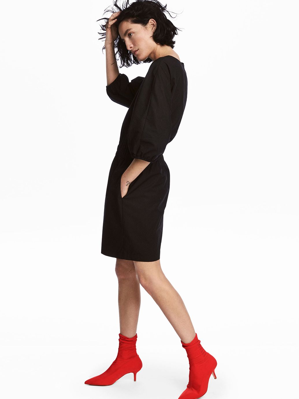 

Платье H&M 0553181 34 Черное
