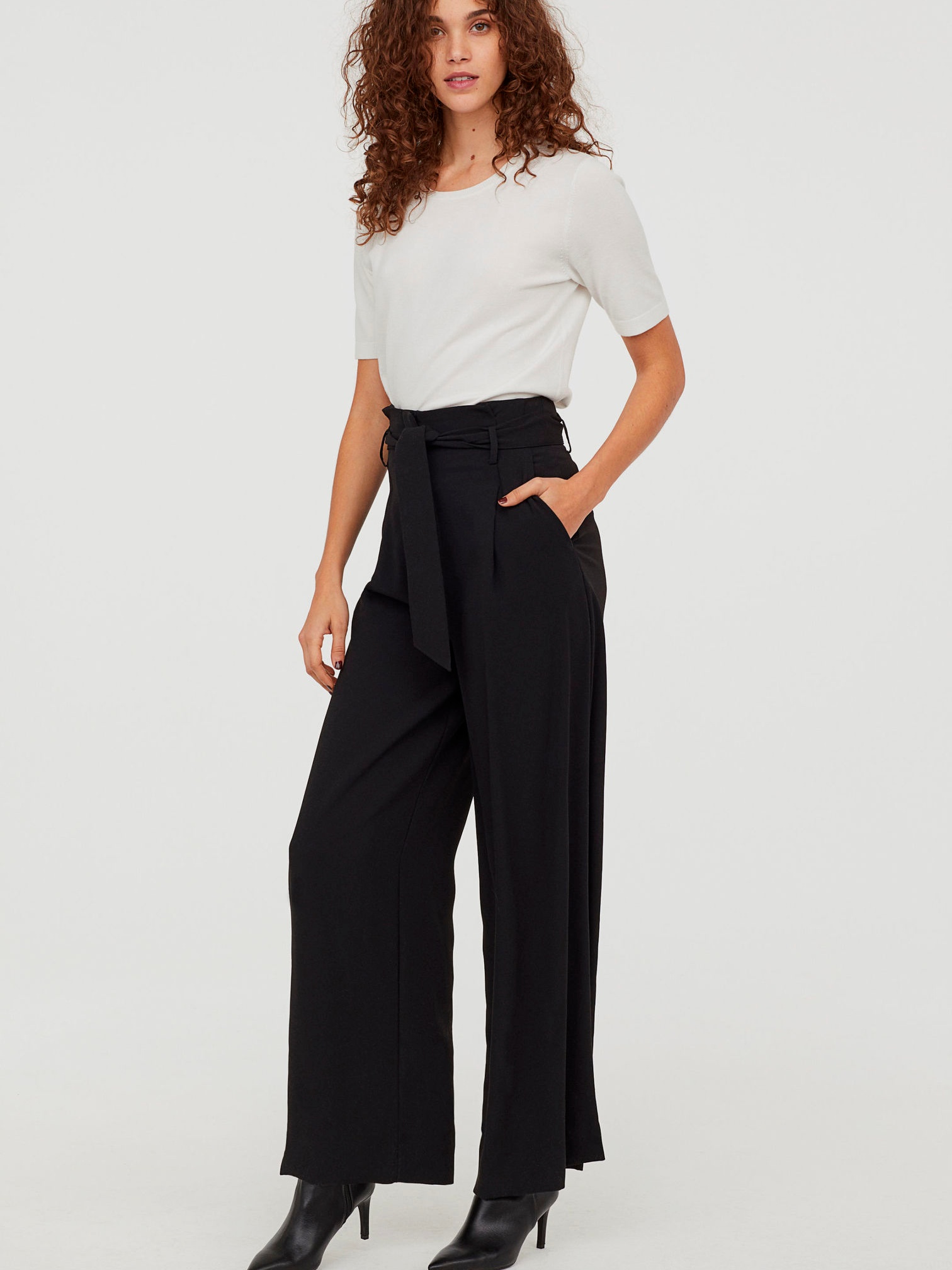 

Брюки H&M 0732225-9  Черные, Брюки H&M 0732225-9 38 Черные