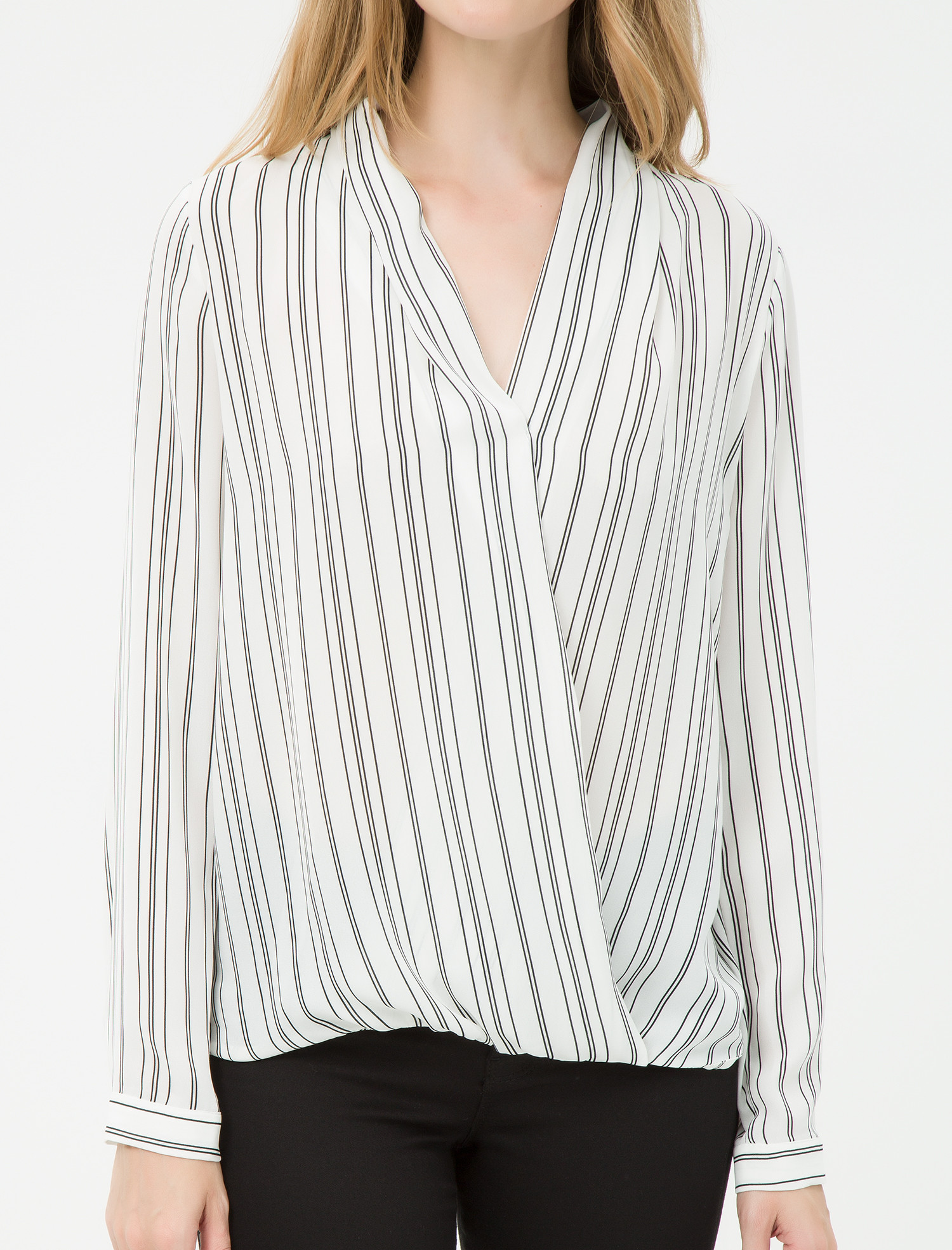 

Блузка Koton 7KAK66154IW 42 Black Stripe