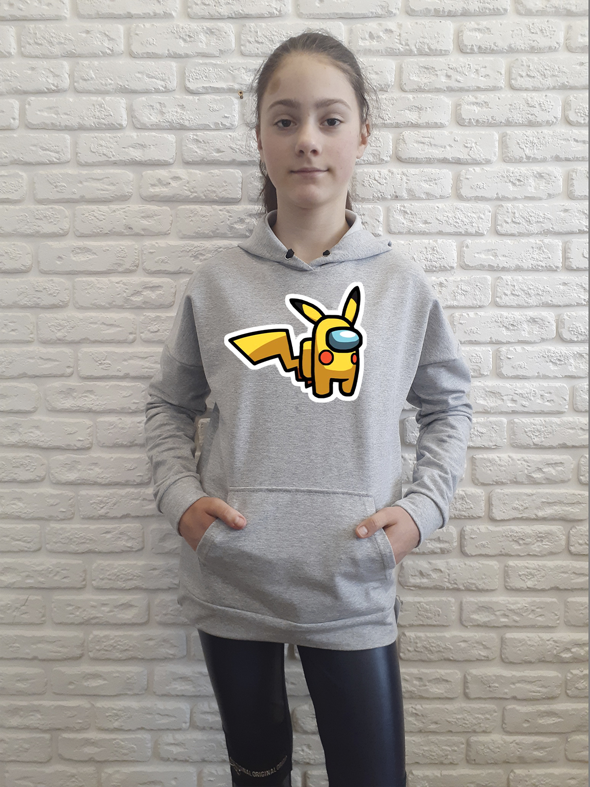 

Худи для девочек ArtSvet Among US pikachu (Амонг АС Пикачу) Серая 158 см AU1SCTSER