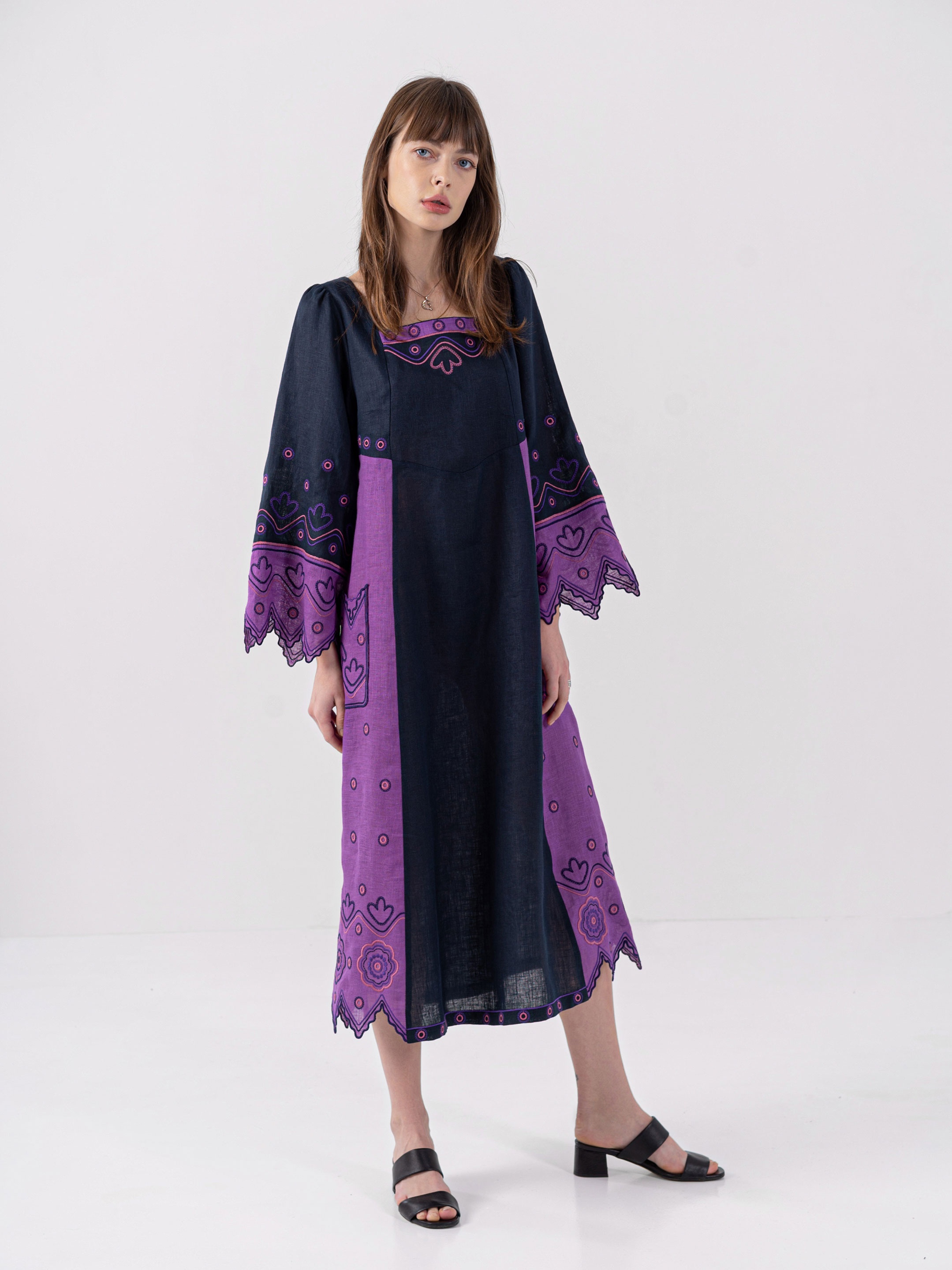 

Платье ETNODIM Nizhnist Violet 39019 L Темно-синее