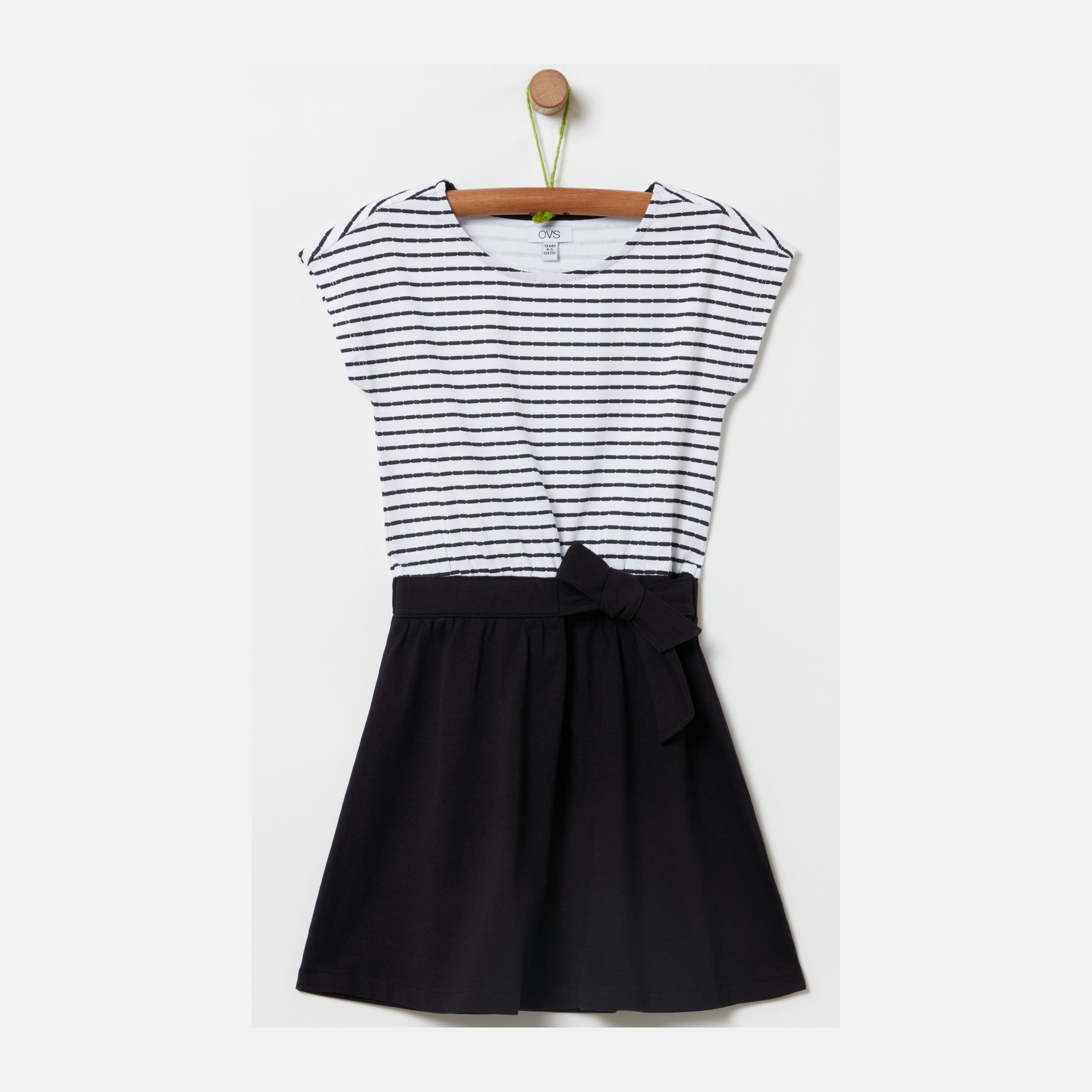 

Платье OVS 861353 134 см Black (8051016422302)