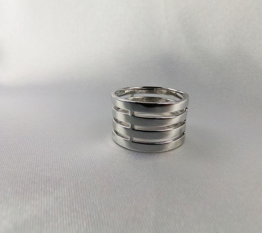 

Обручальные кольца четыре секции Maxi Silver 4773 ZL, размер 18.5
