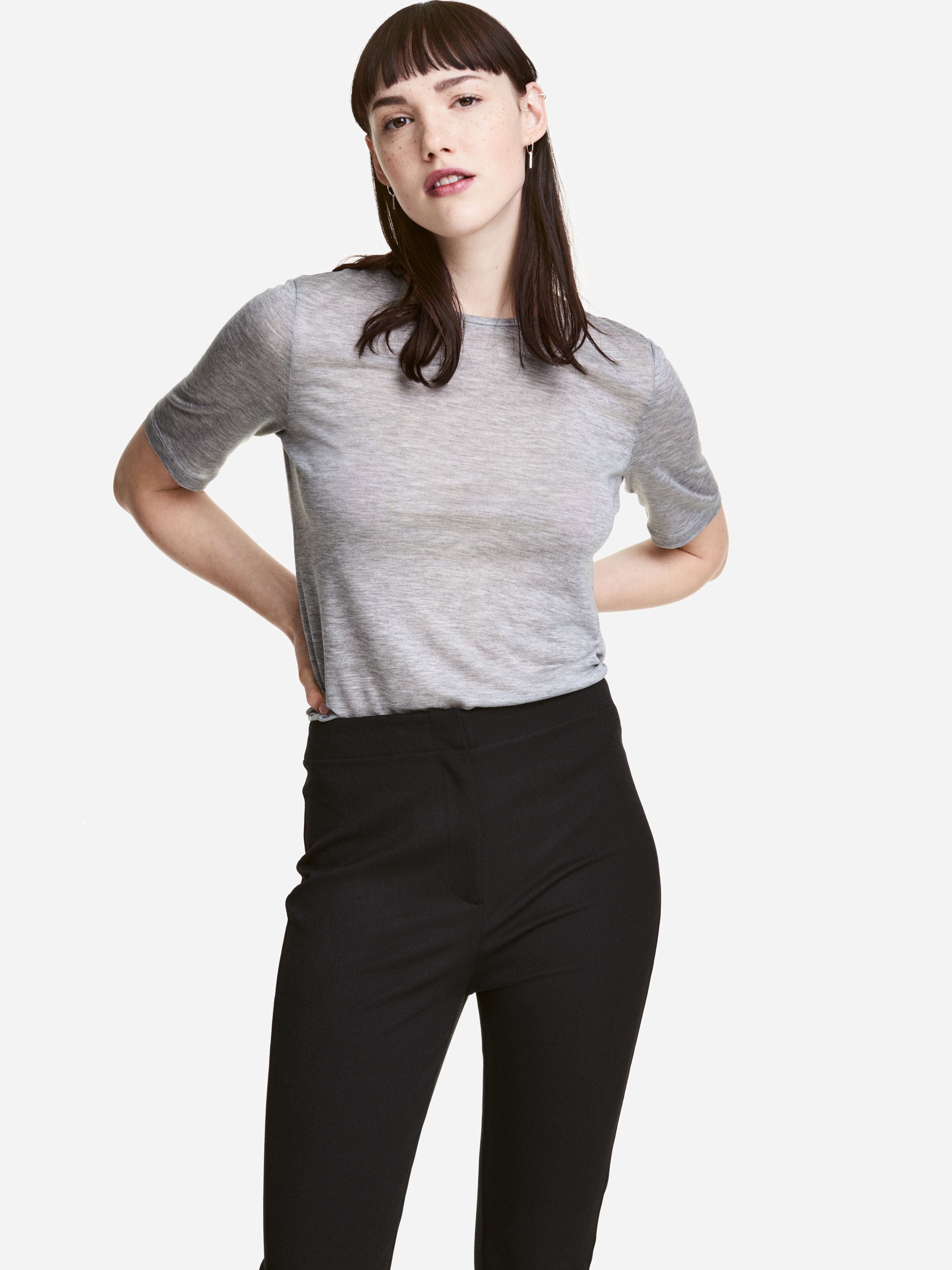 

Футболка H&M 5013525-ABKU 36 Серая