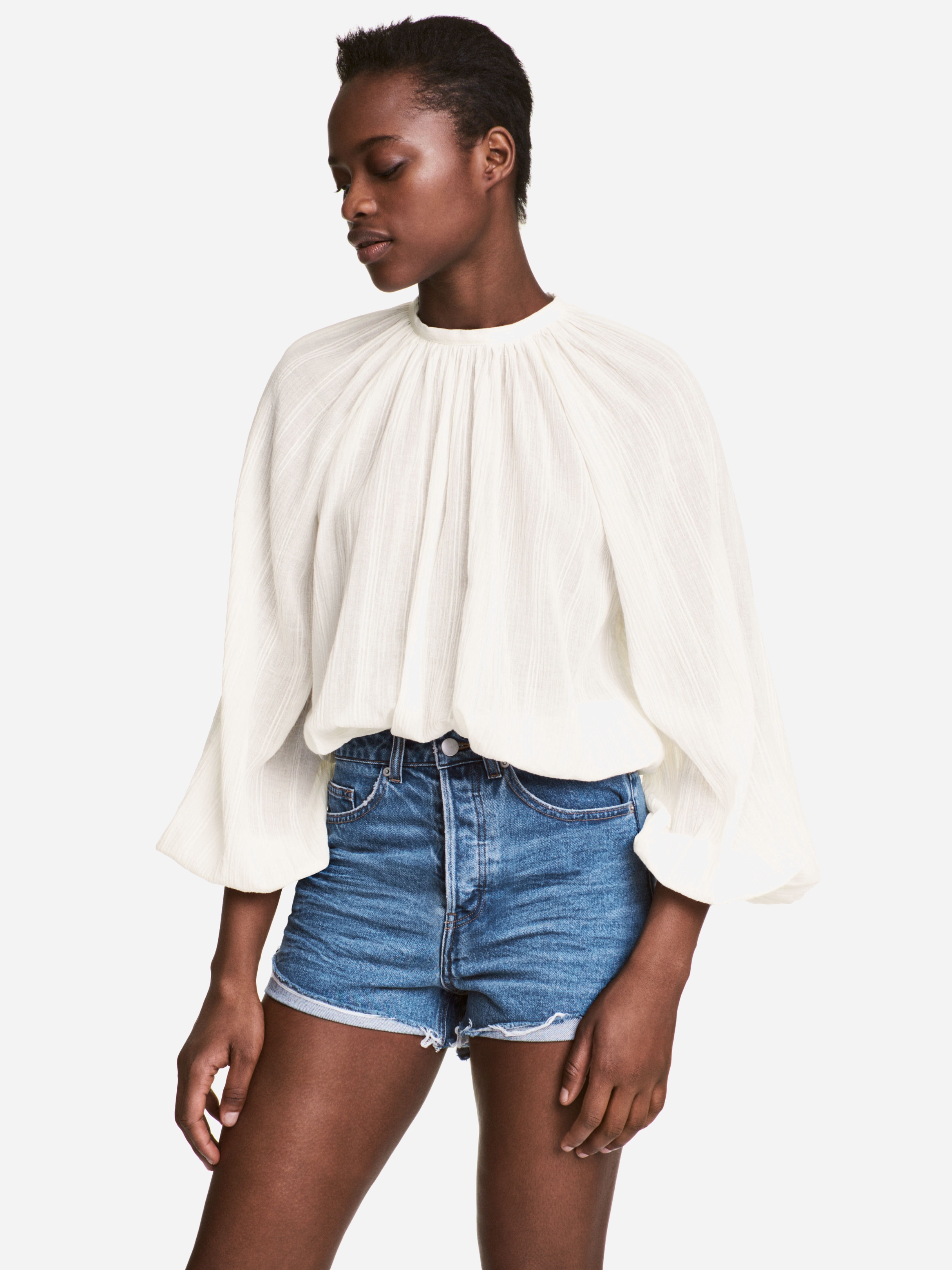 

Блузка H&M 5556846-ABAK 40 Молочная