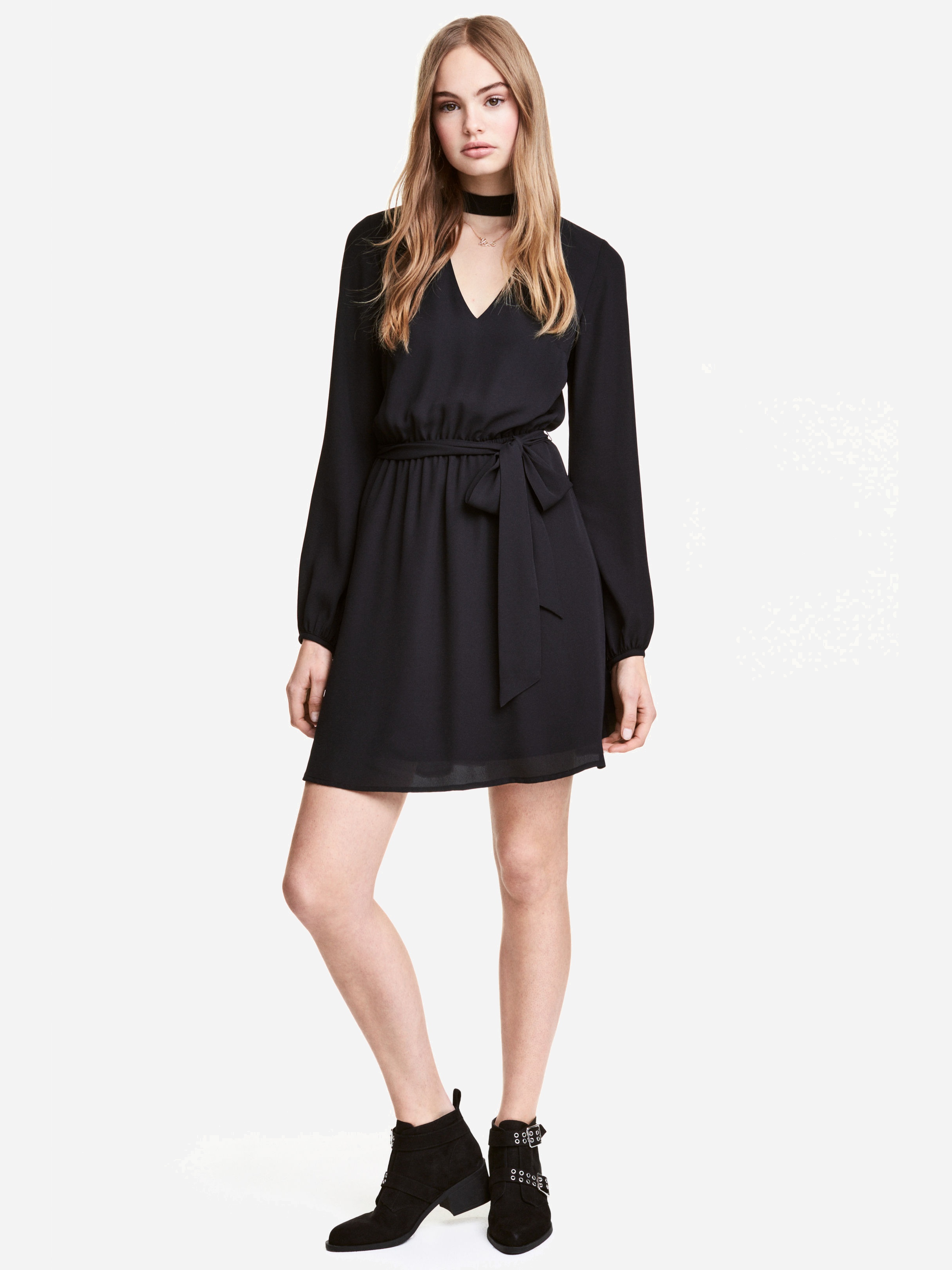 

Платье H&M 4275655-AAAD 38 Черное