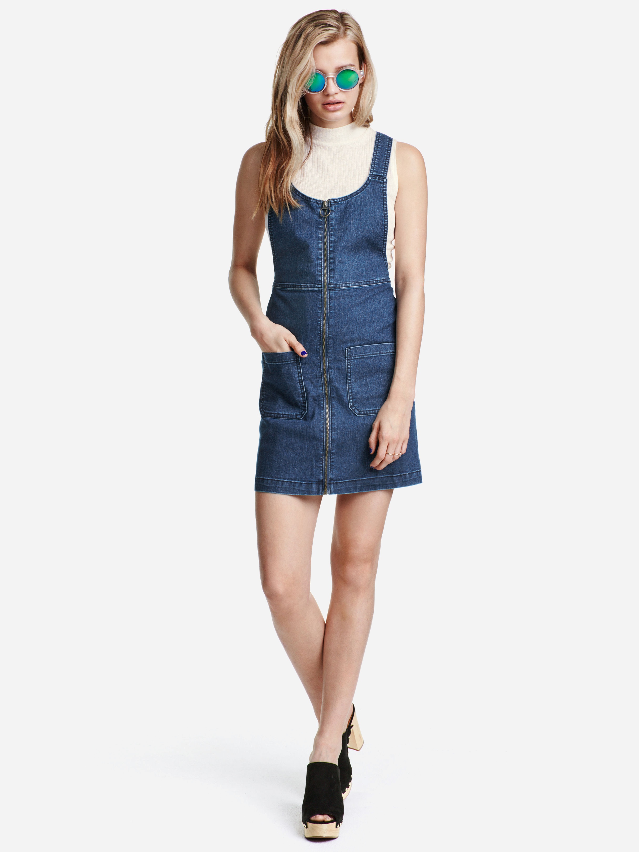 

Джинсовый сарафан H&M 3822183-AAQJ 34 Темно-синий