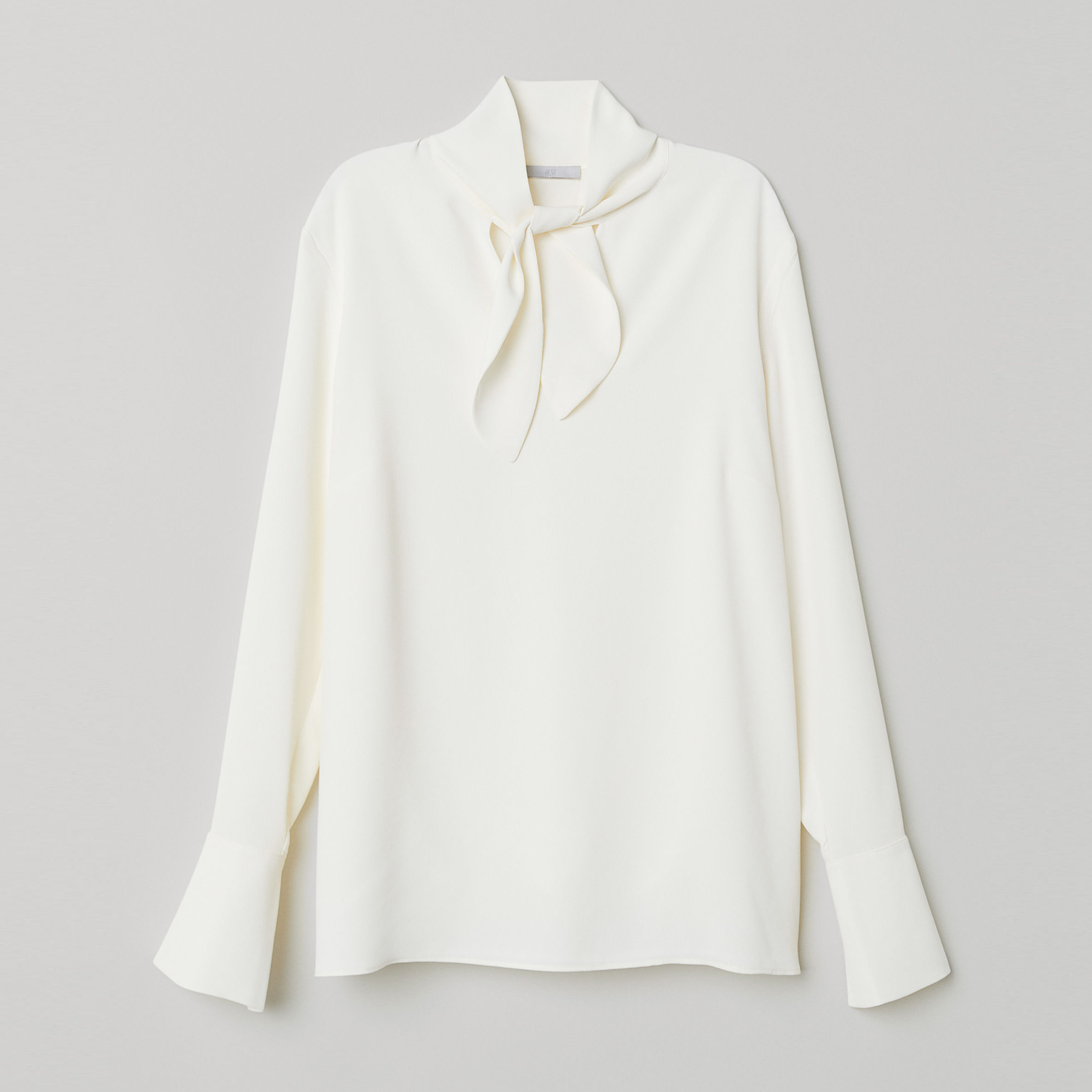 

Блузка H&M 7112888-ABAK 36 Молочная